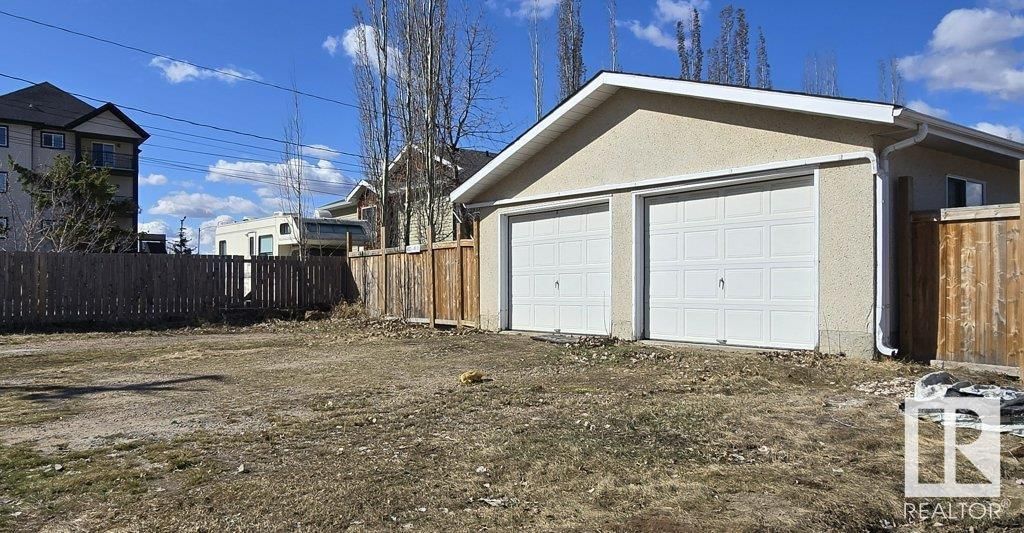 4503 48 ST Image 13