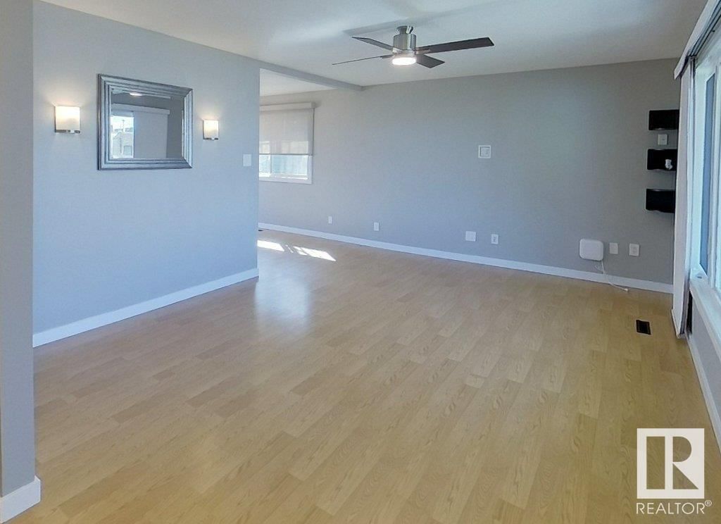 4503 48 ST Image 16