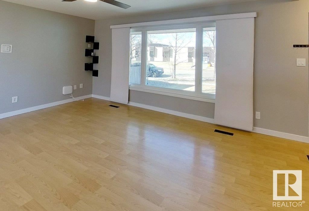 4503 48 ST Image 17
