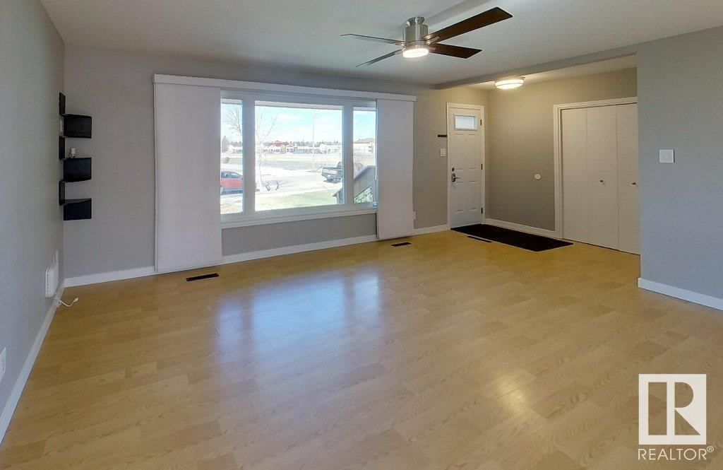 4503 48 ST Image 18
