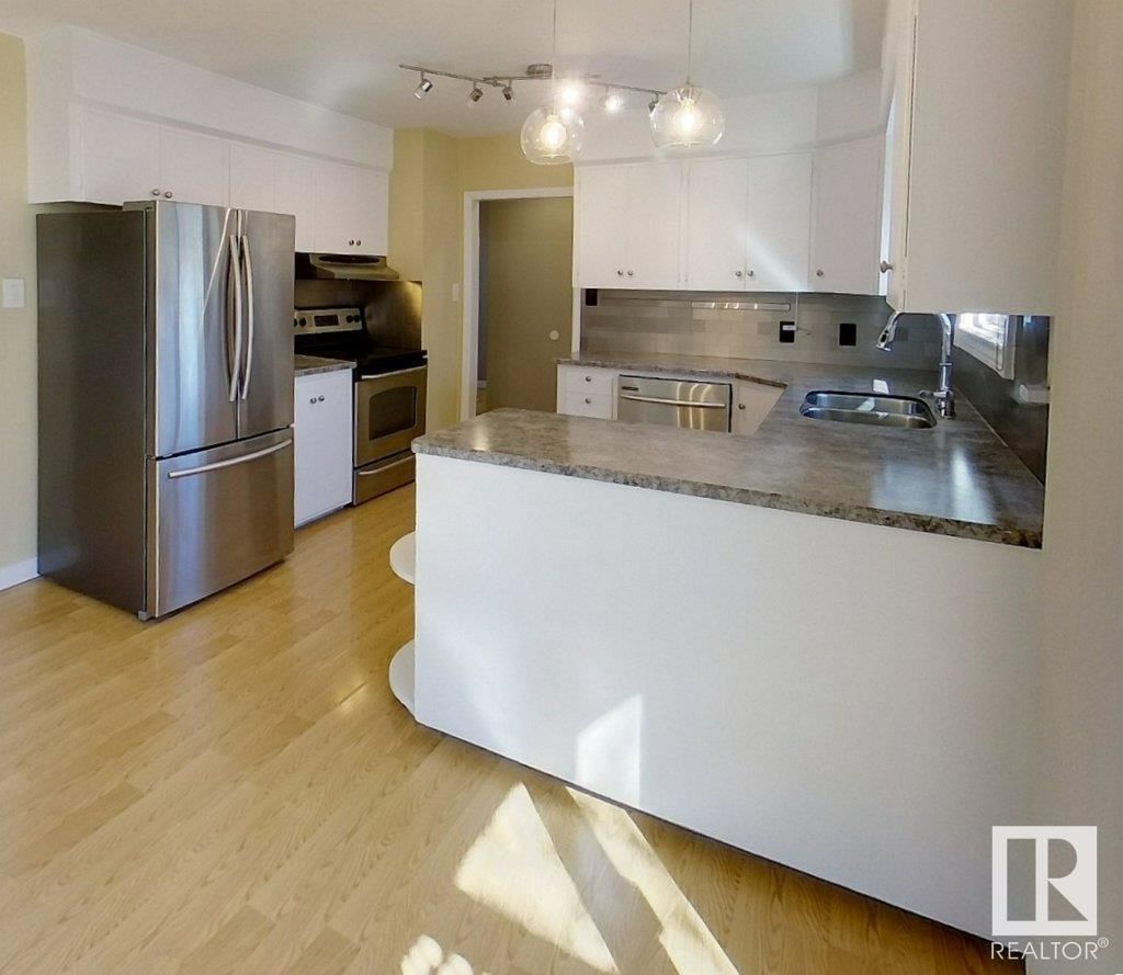4503 48 ST Image 21