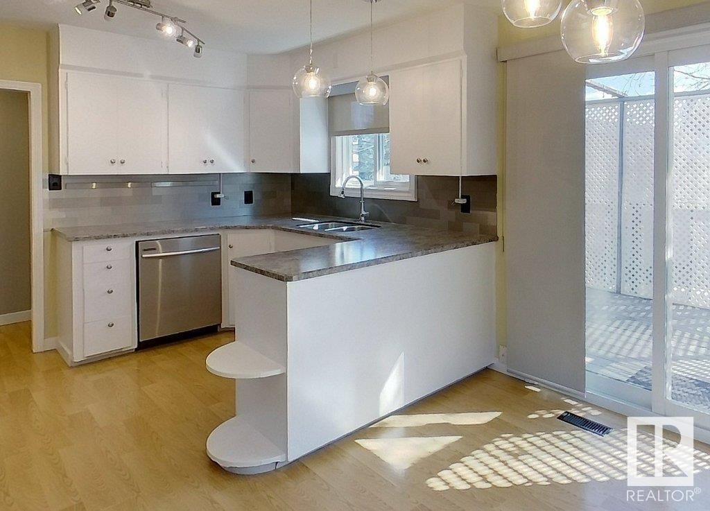 4503 48 ST Image 23