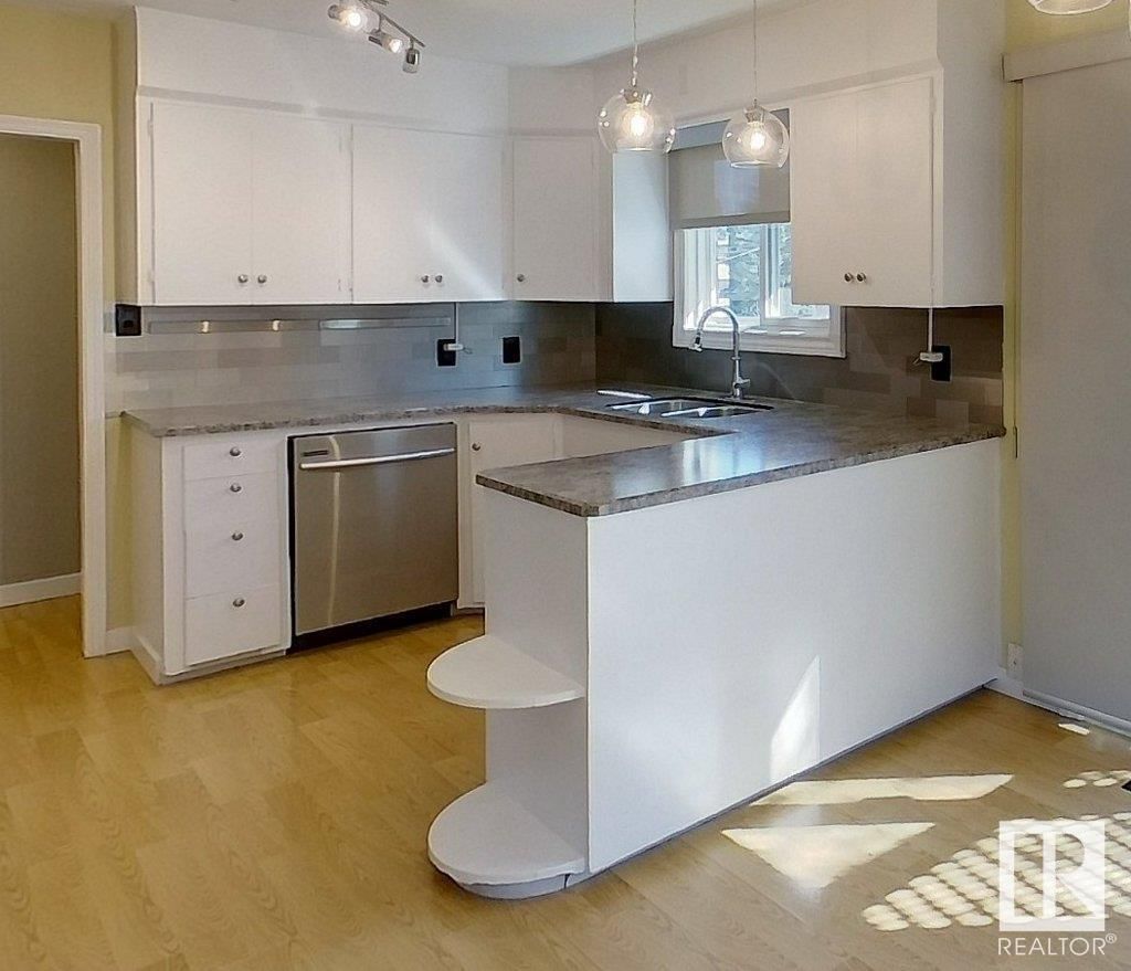 4503 48 ST Image 25