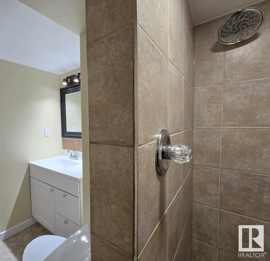 4503 48 ST Image 59