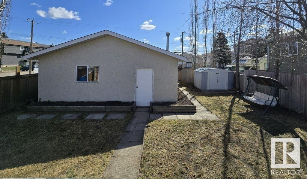 4503 48 ST Image 9