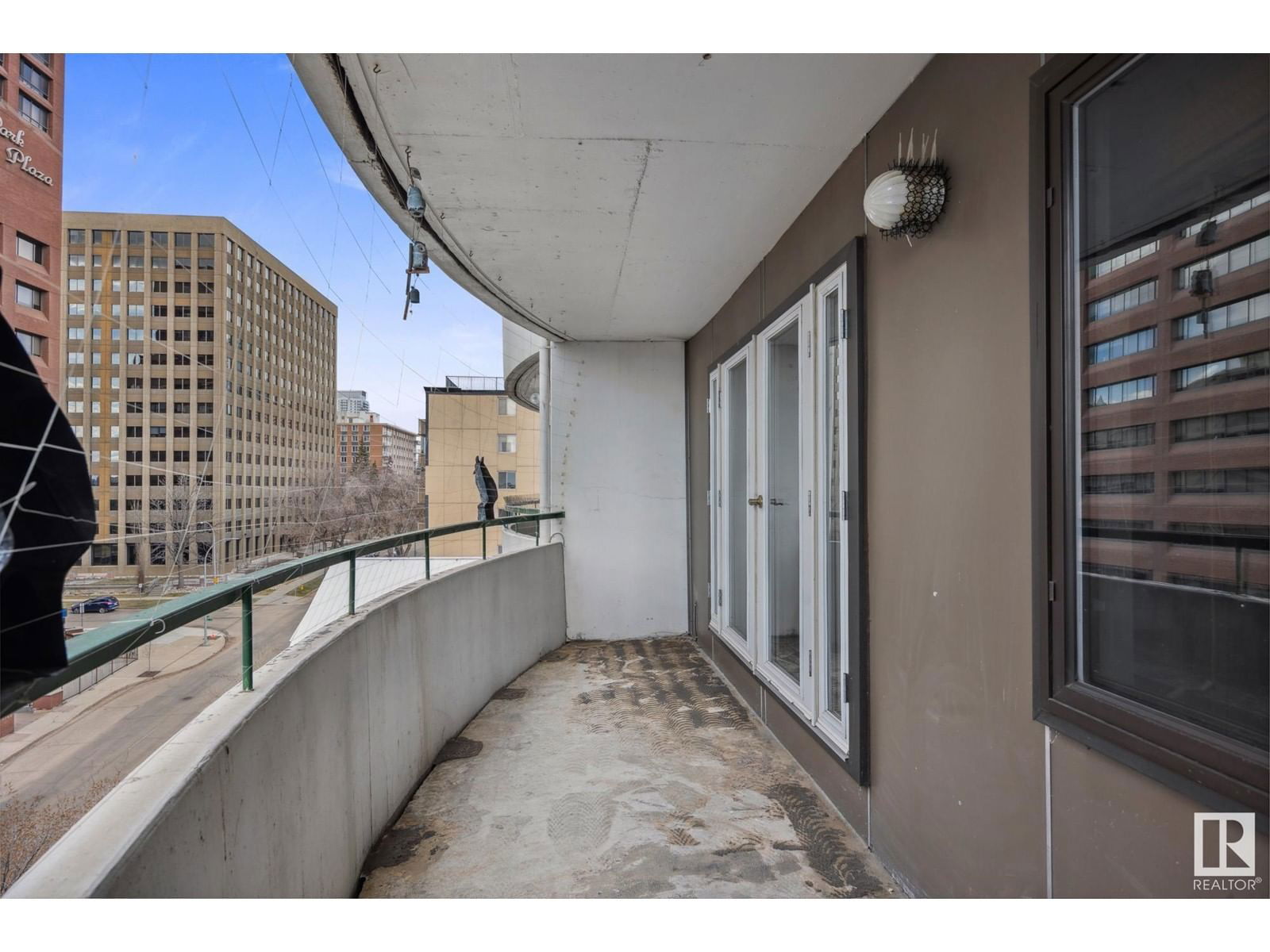1001 106 ST Image 22