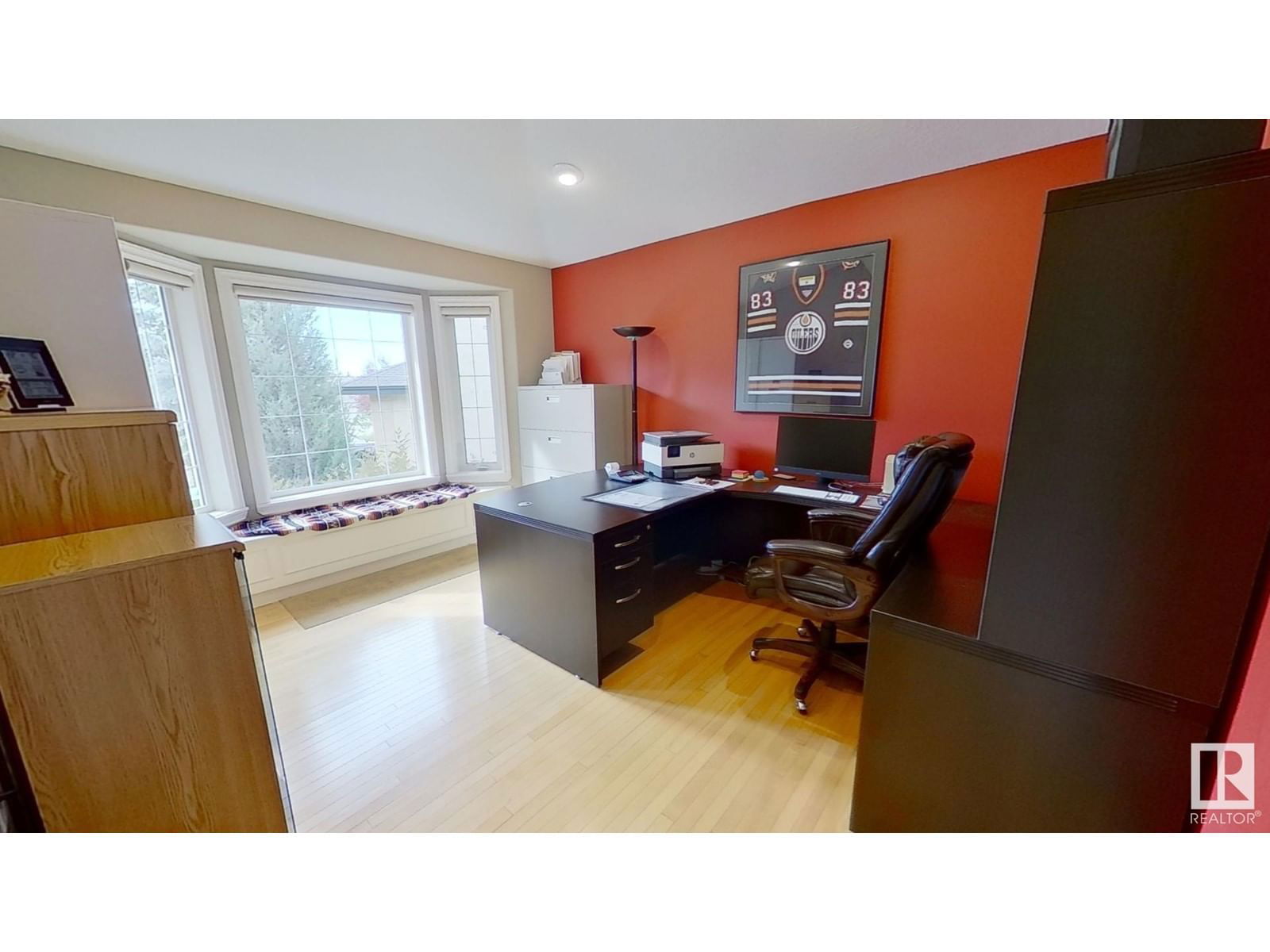 928 THOMPSON PL Image 13