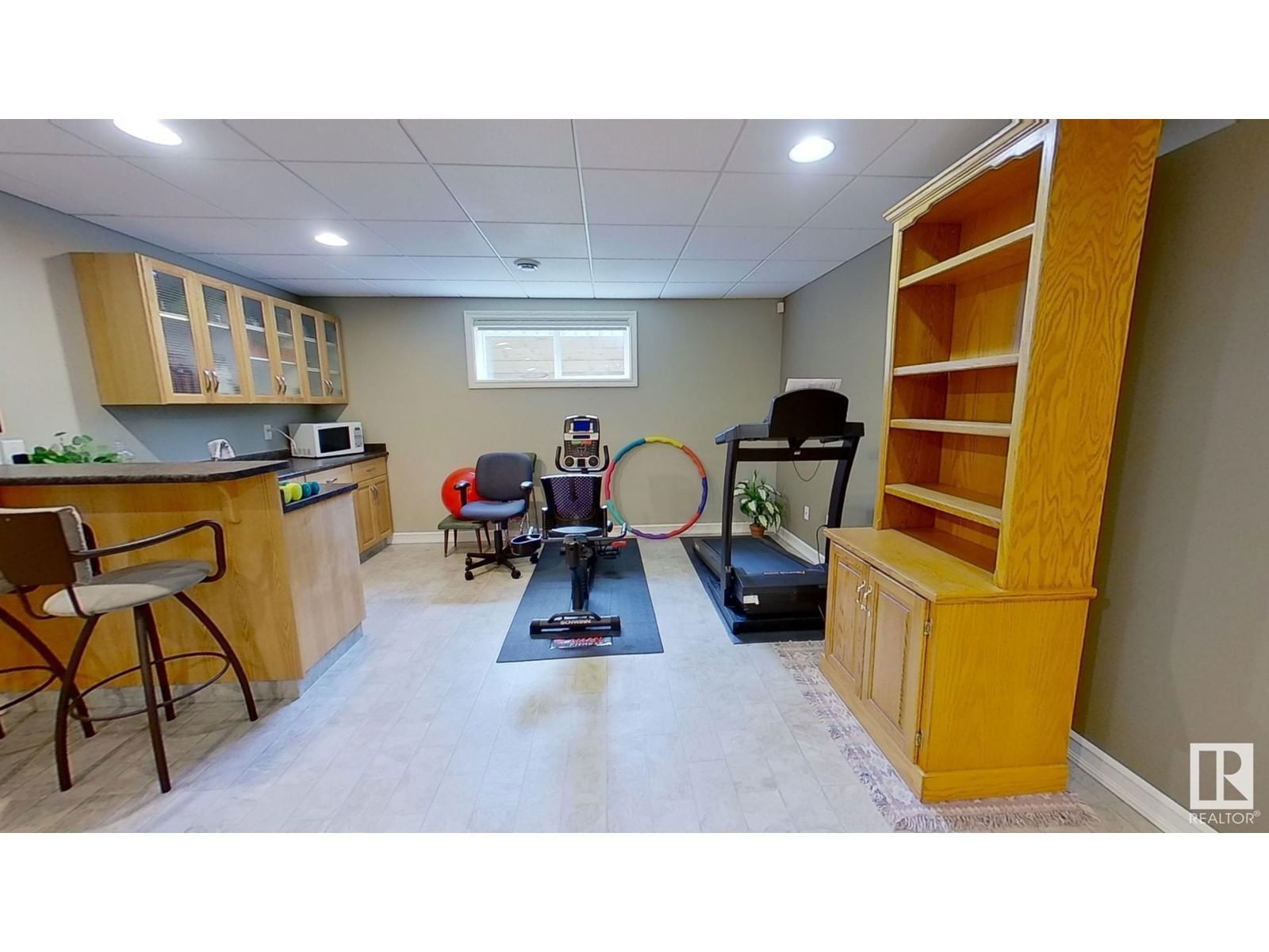 928 THOMPSON PL Image 16