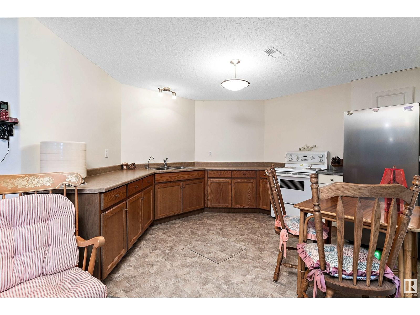 49229 RR 263 Image 37