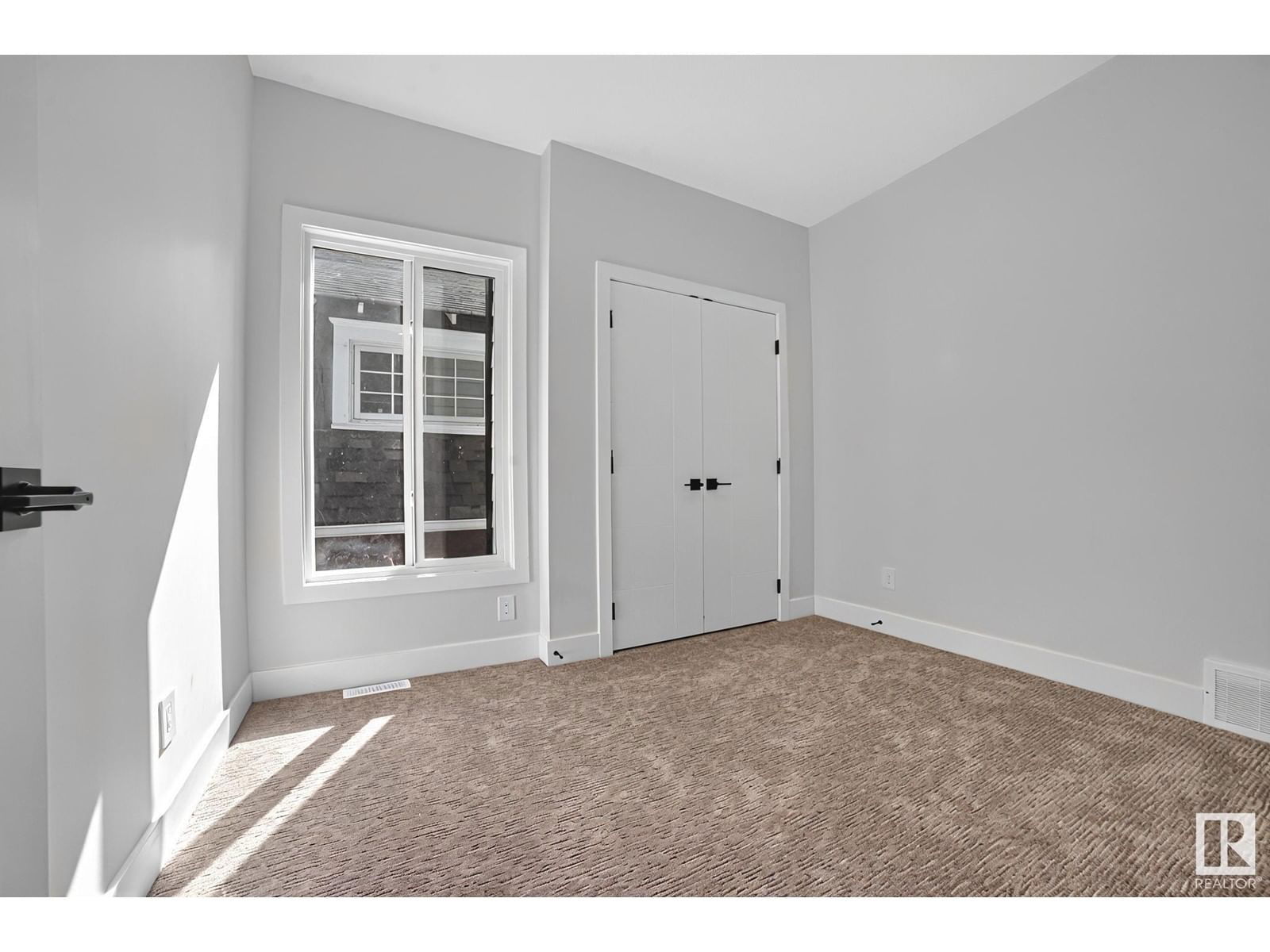 11017 125 ST Image 36