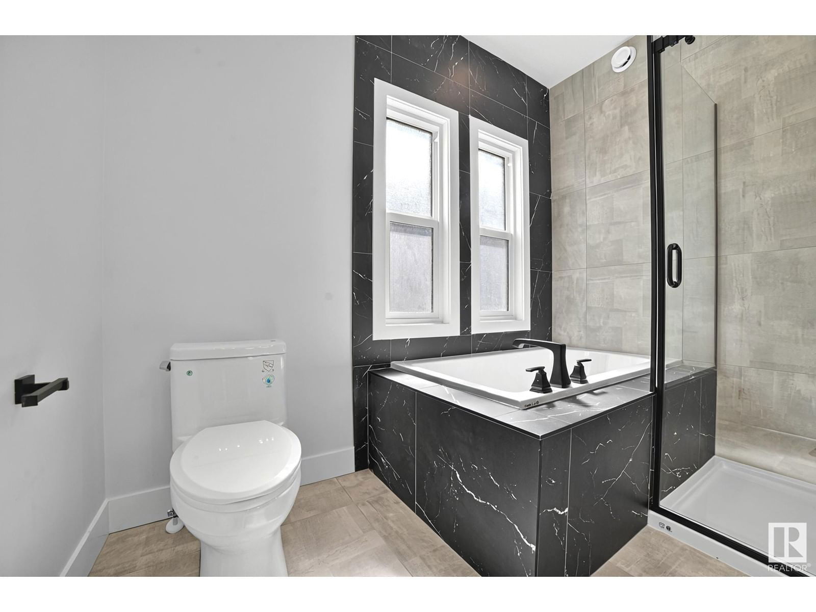 11017 125 ST Image 47