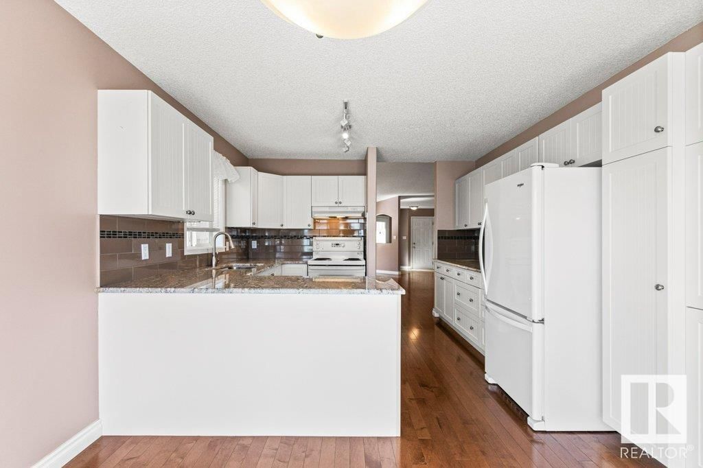 #6 - 920 119 ST Image 32