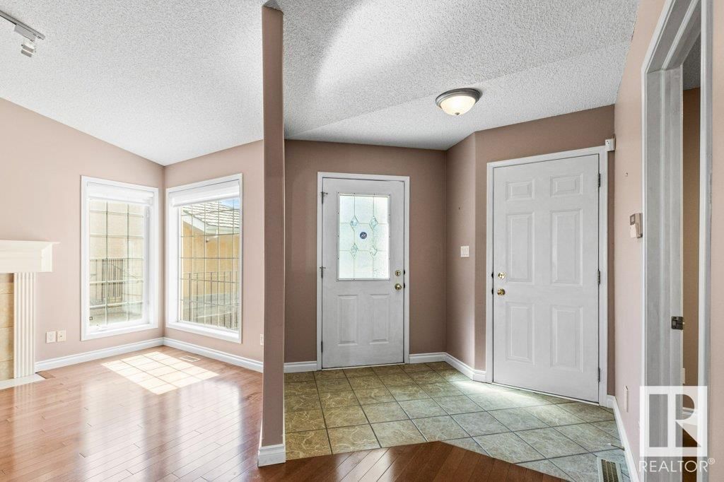#6 - 920 119 ST Image 8