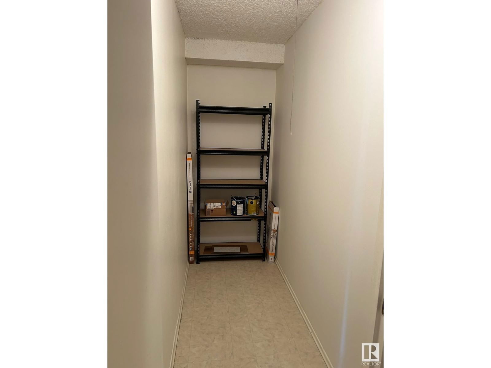 1718 STONY PLAIN RD Image 10