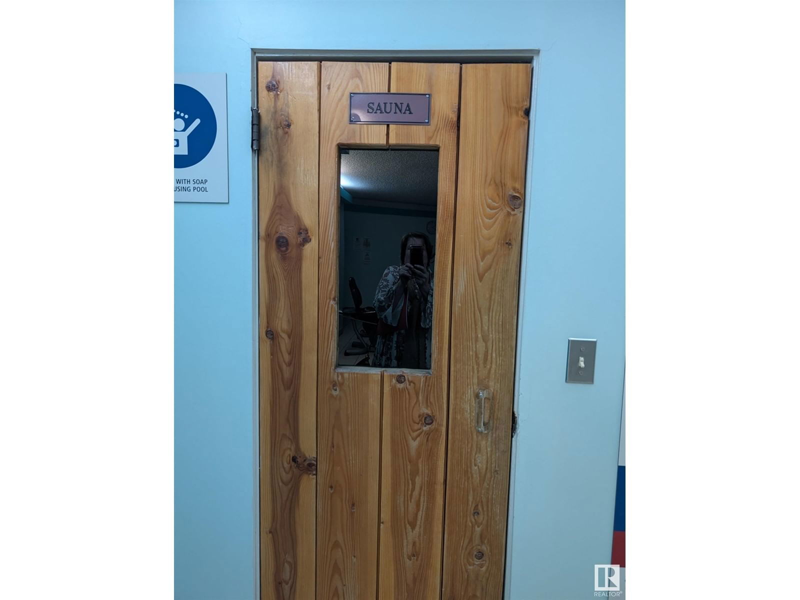 1718 STONY PLAIN RD Image 12