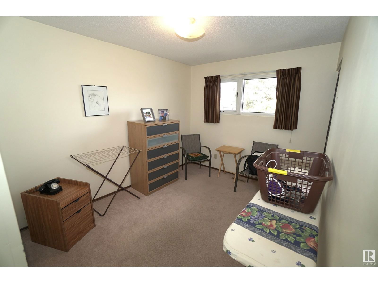 9411 139 Av Edmonton, Alberta