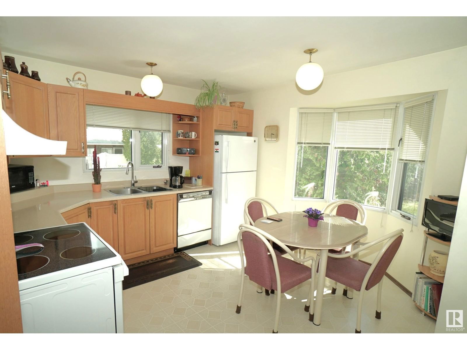 9411 139 Av Edmonton, Alberta