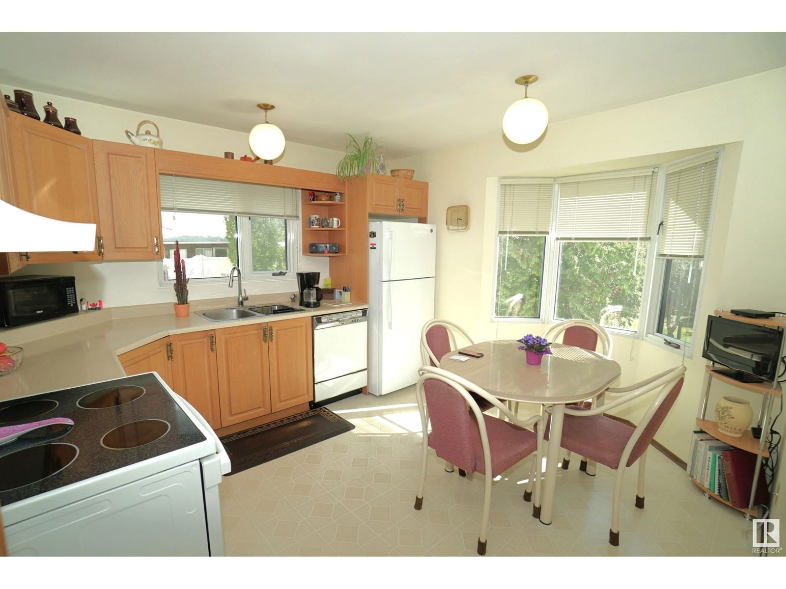 9411 139 Av Edmonton, Alberta