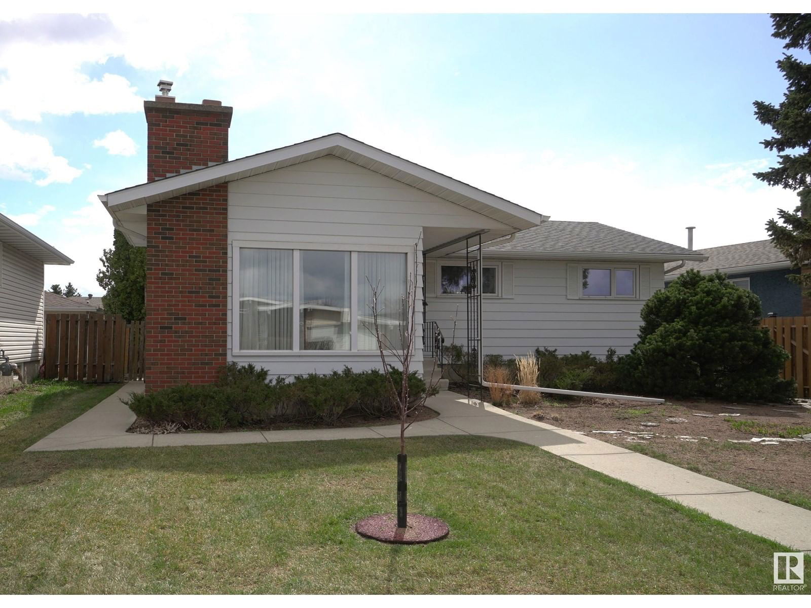 9411 139 Av Edmonton, Alberta