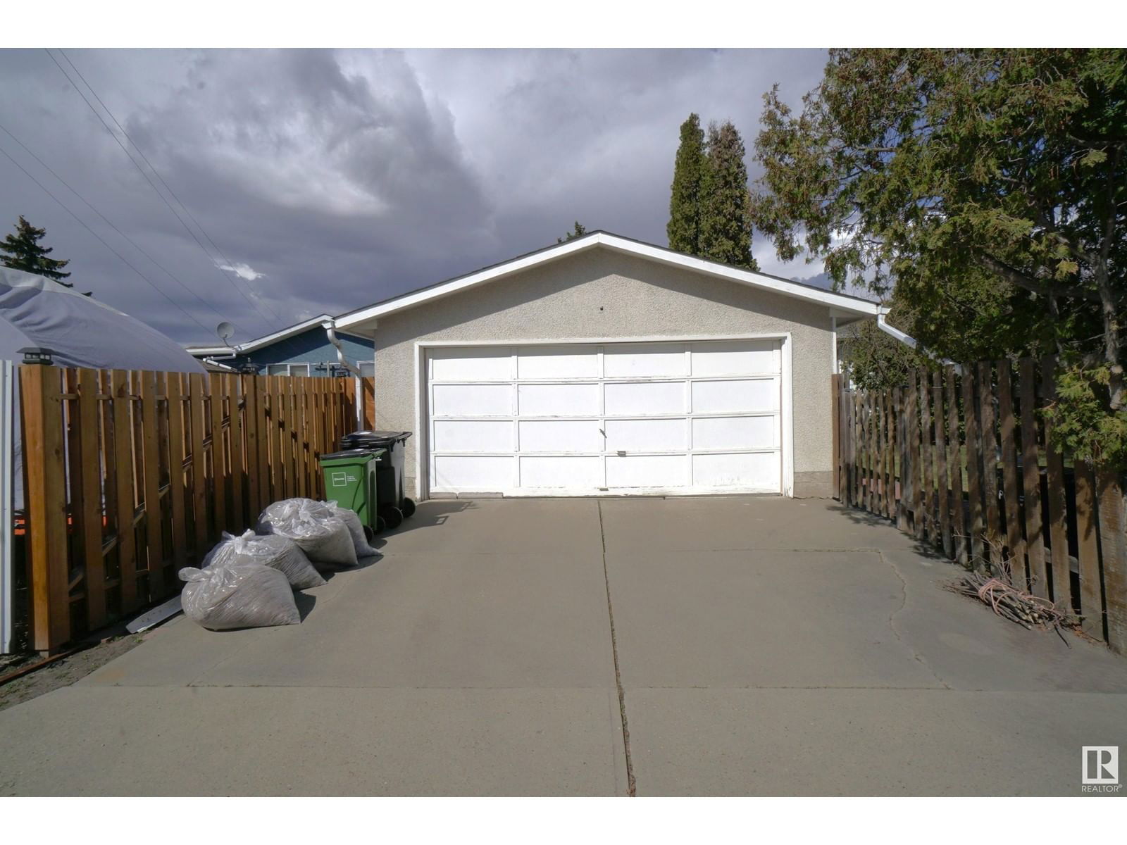 9411 139 Av Edmonton, Alberta