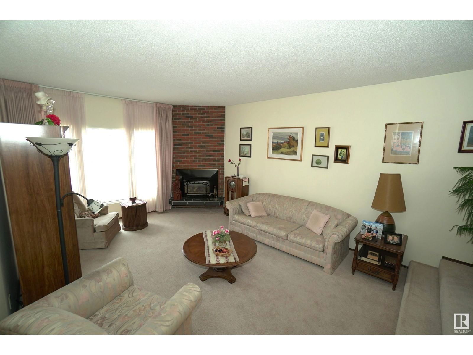 9411 139 Av Edmonton, Alberta