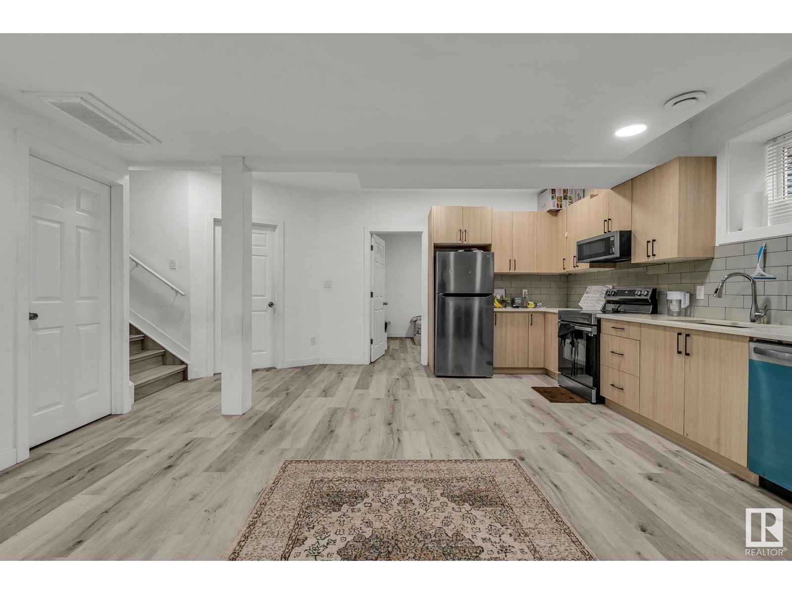 SW SW - 16207 34 AV Image 12