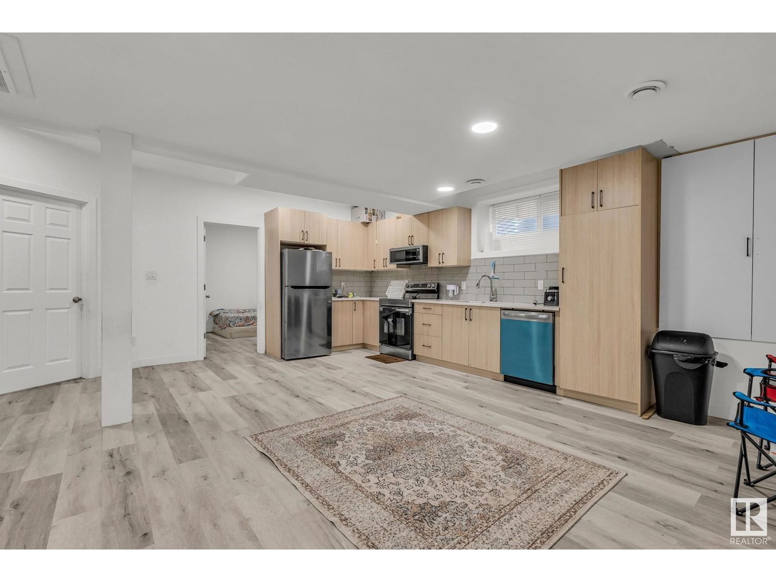 SW SW - 16207 34 AV Image 13