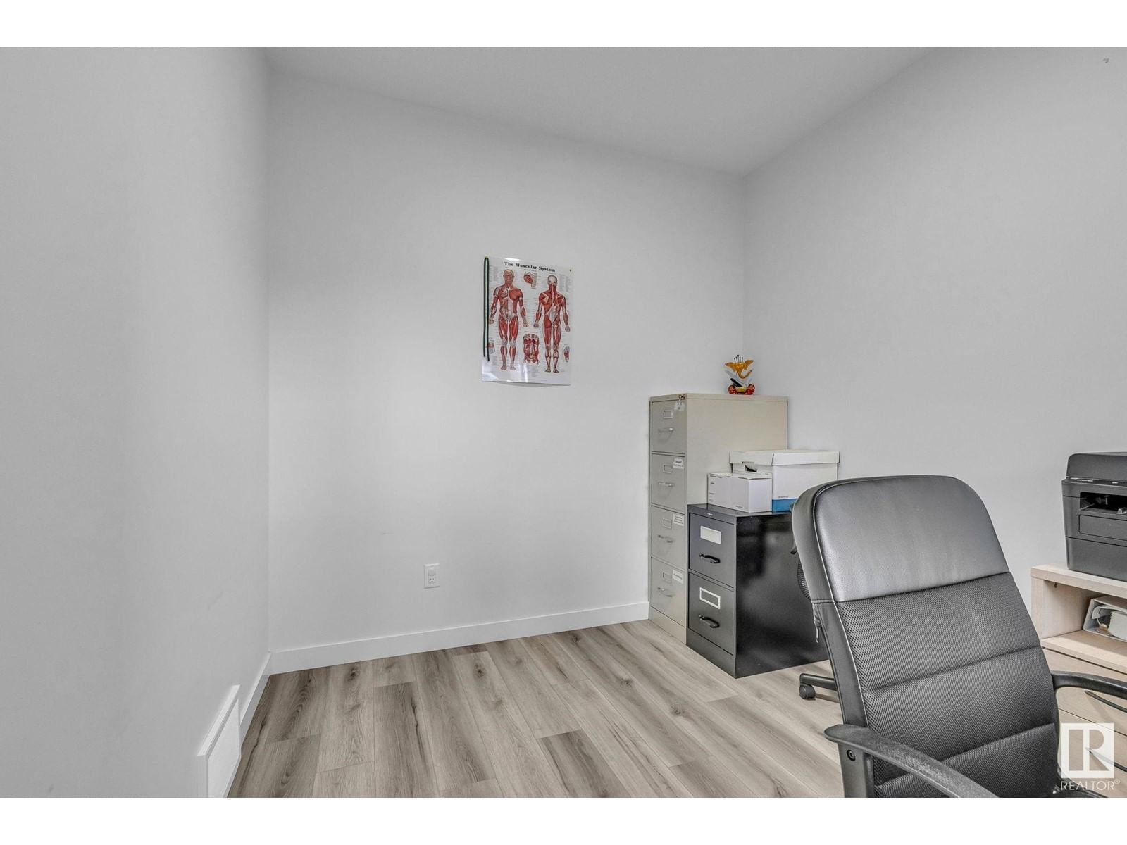 SW SW - 16207 34 AV Image 32