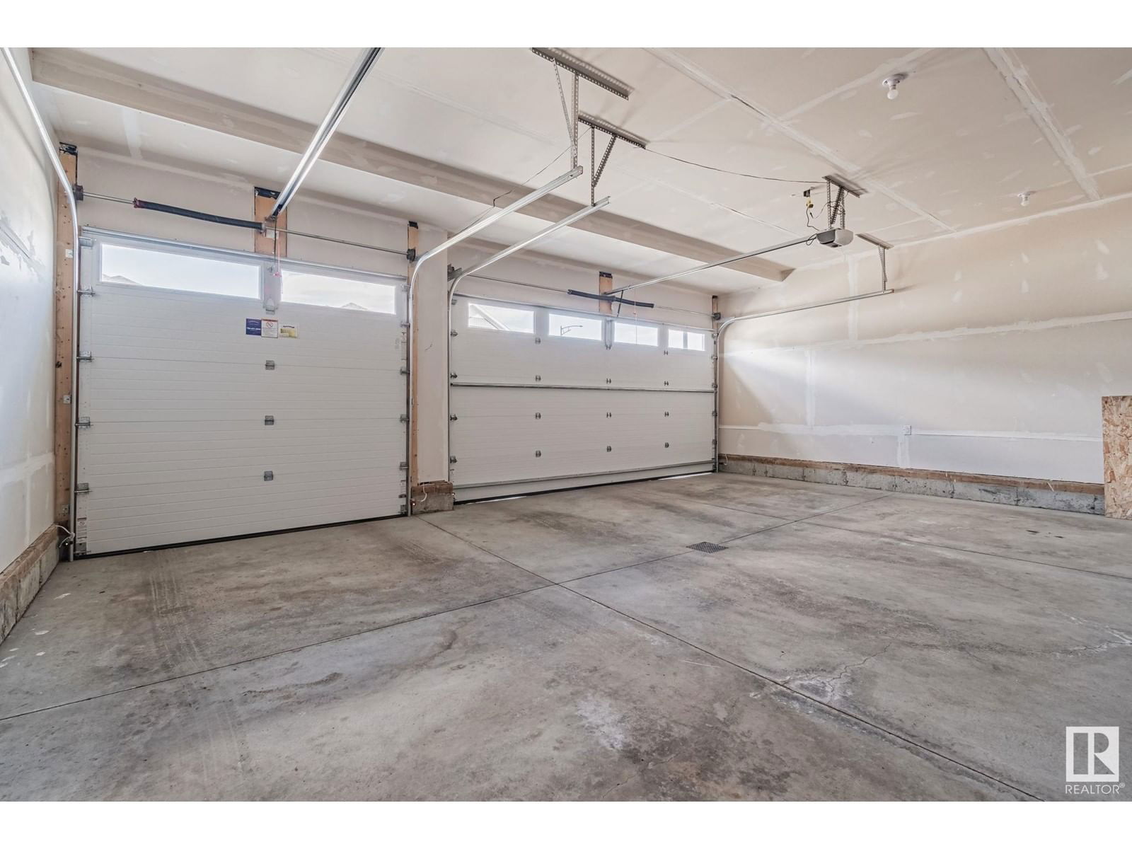 SW SW - 16207 34 AV Image 37