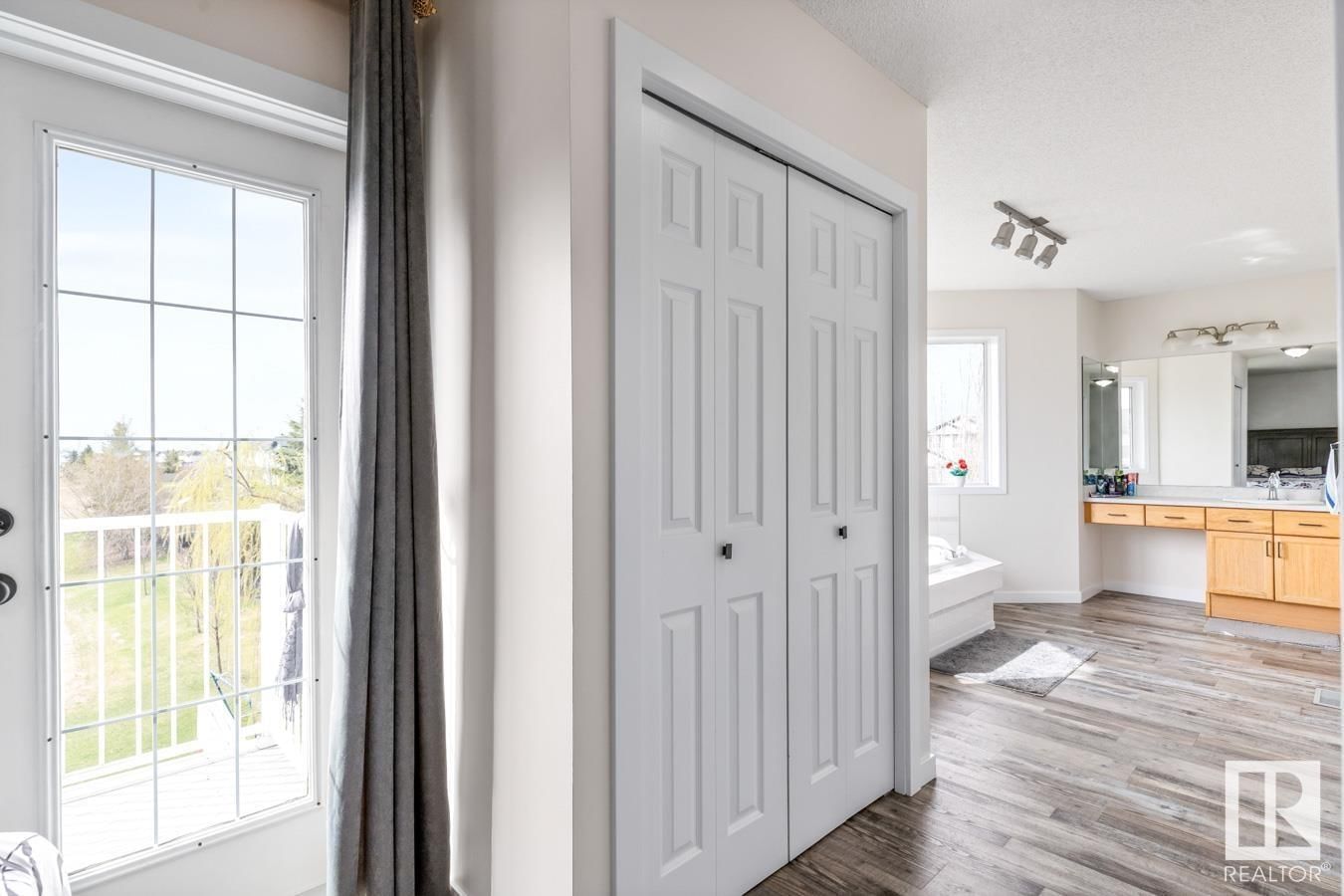 9109 164 Av Edmonton, Alberta