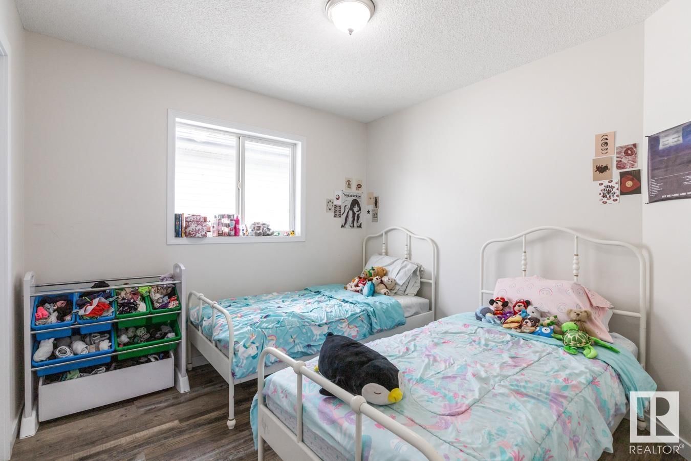 9109 164 Av Edmonton, Alberta