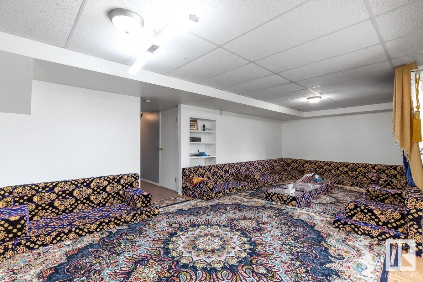 9109 164 Av Edmonton, Alberta