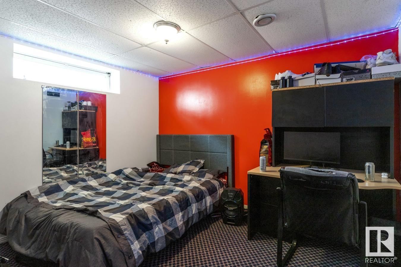 9109 164 Av Edmonton, Alberta