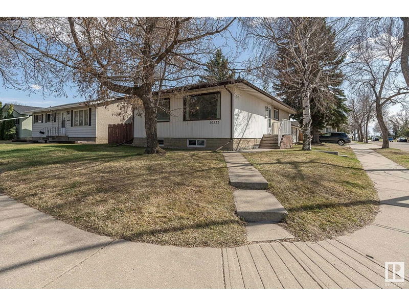 Nw - 16533 105a Av Edmonton, Alberta
