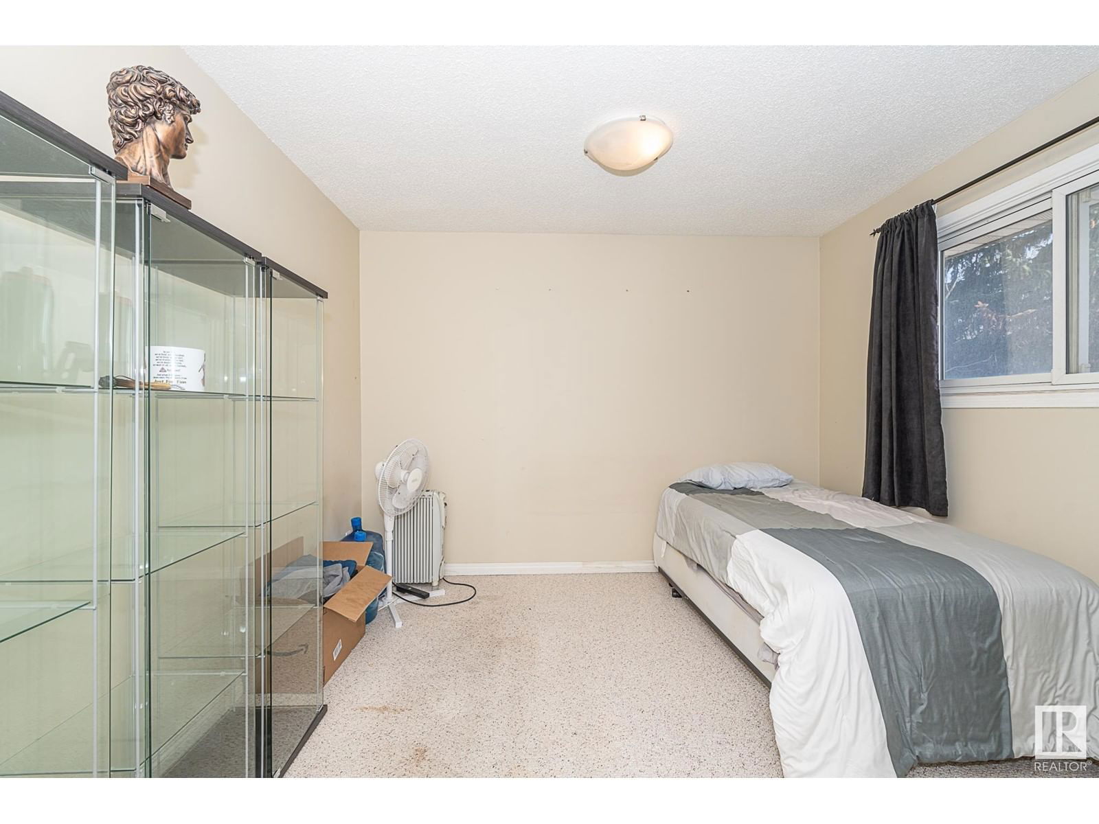 Nw - 16533 105a Av Edmonton, Alberta