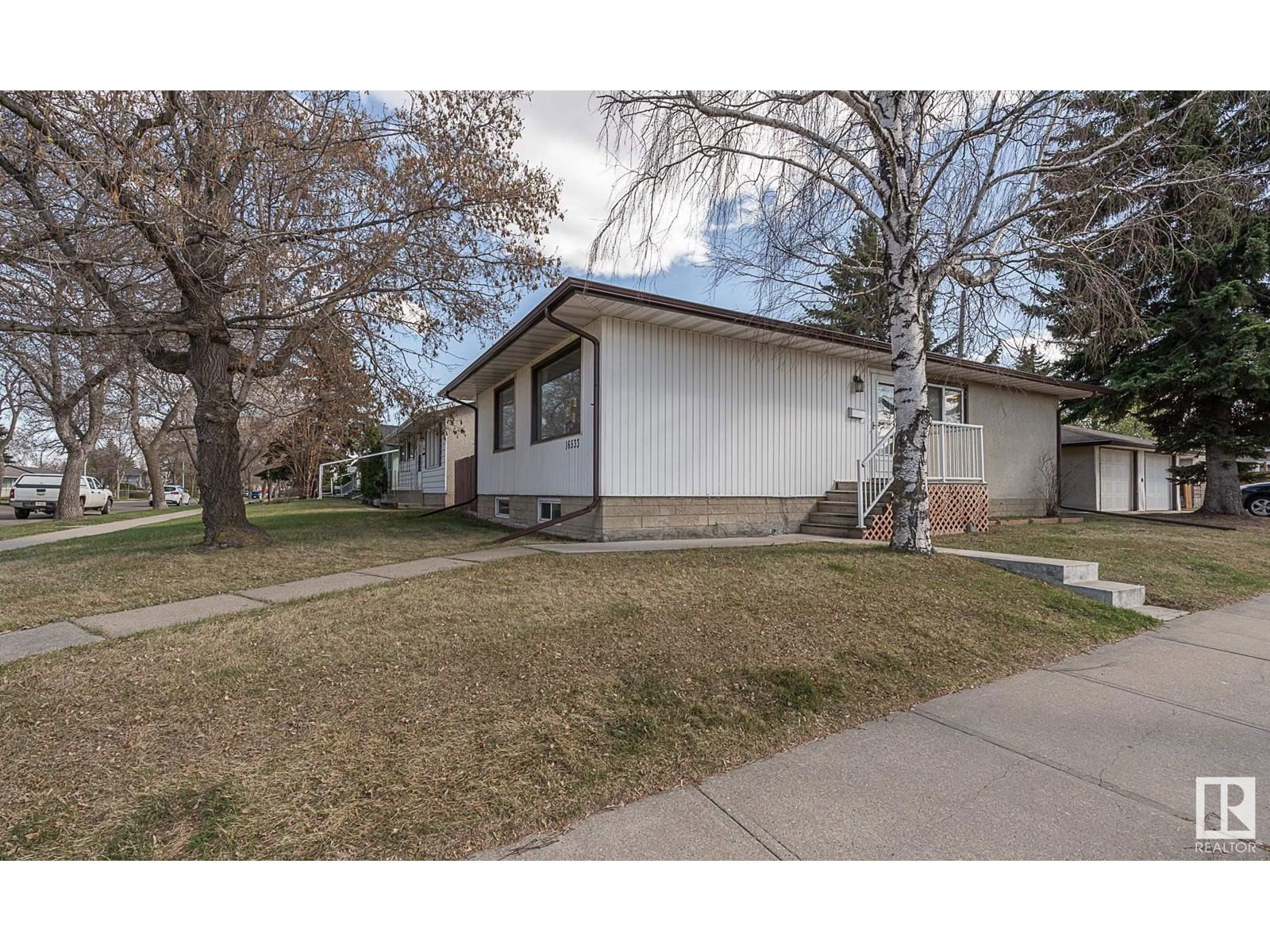 Nw - 16533 105a Av Edmonton, Alberta
