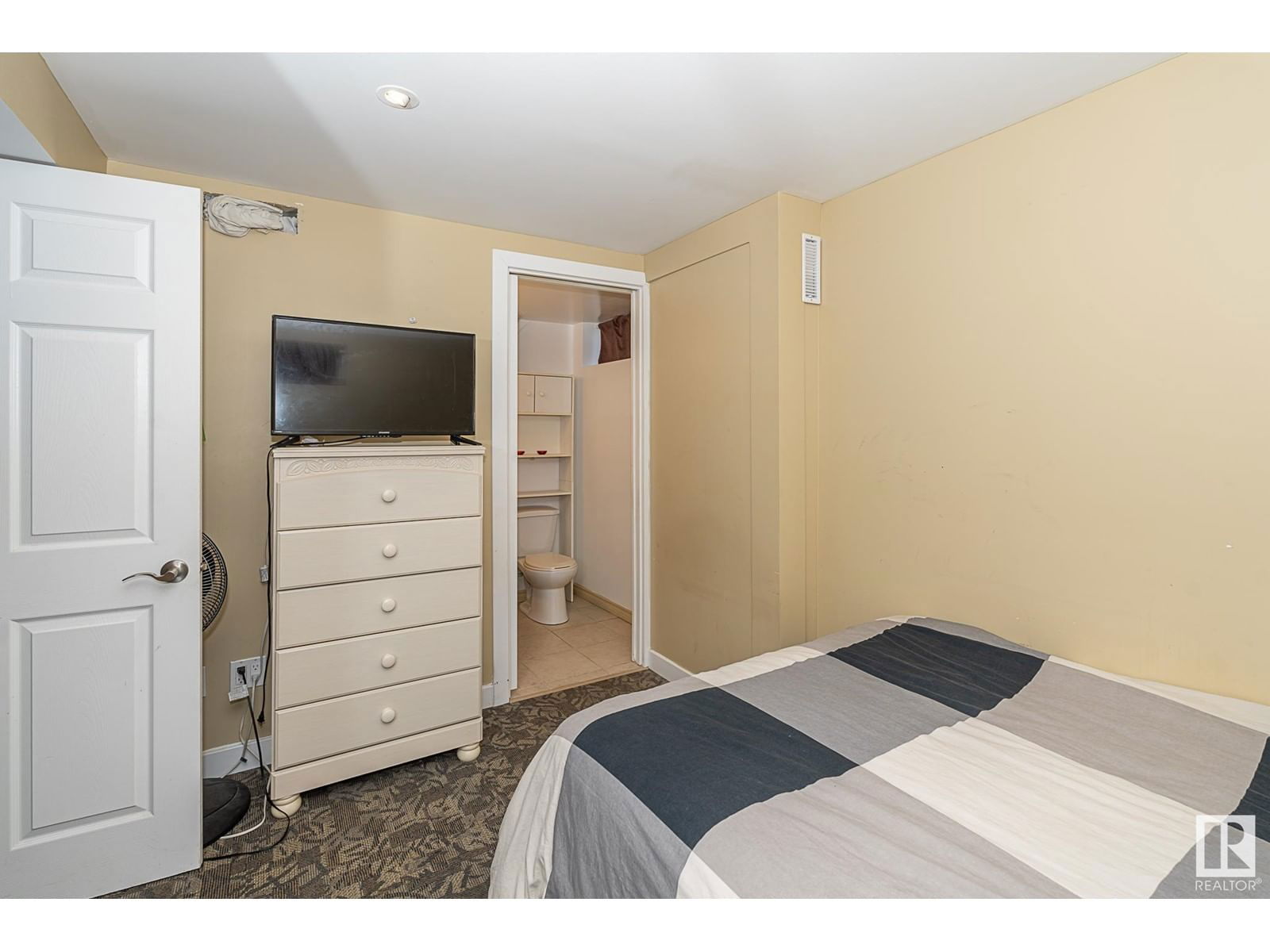 Nw - 16533 105a Av Edmonton, Alberta