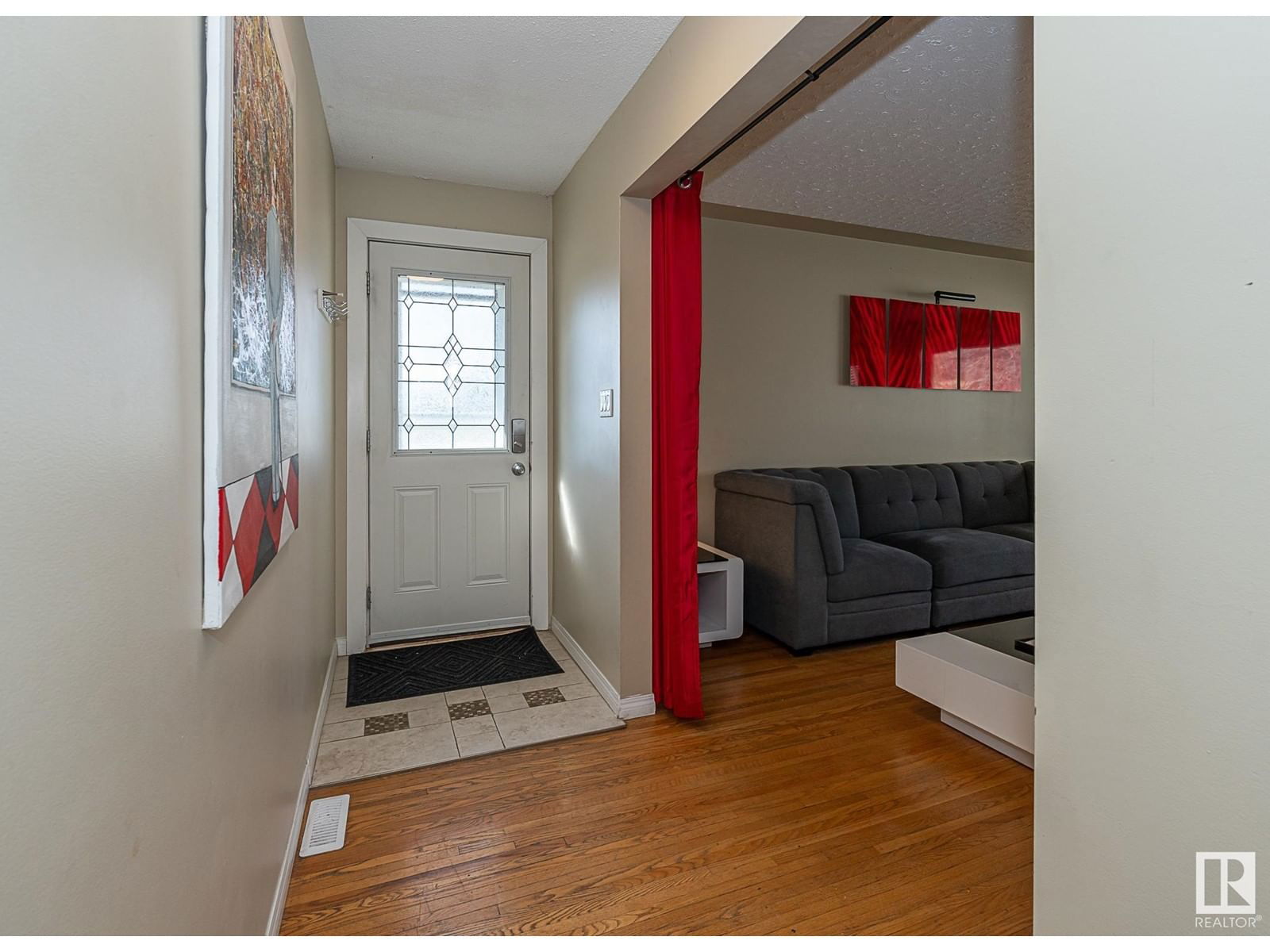 Nw - 16533 105a Av Edmonton, Alberta