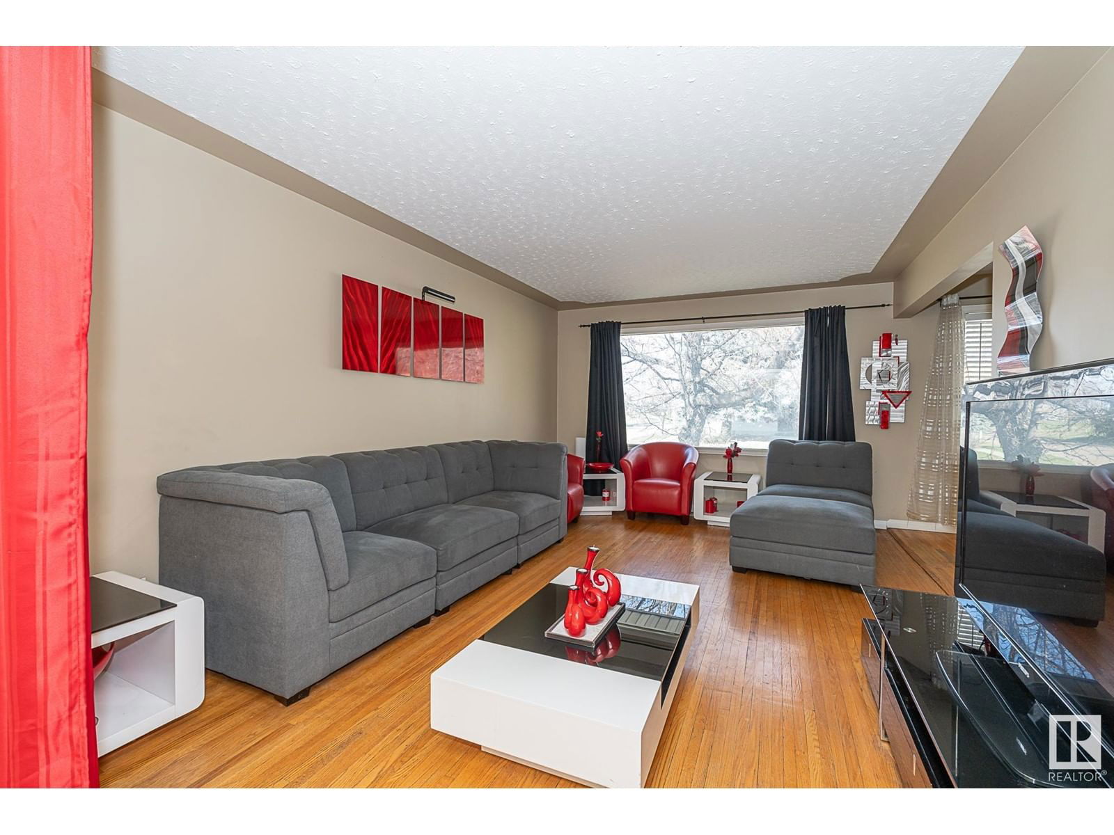 Nw - 16533 105a Av Edmonton, Alberta