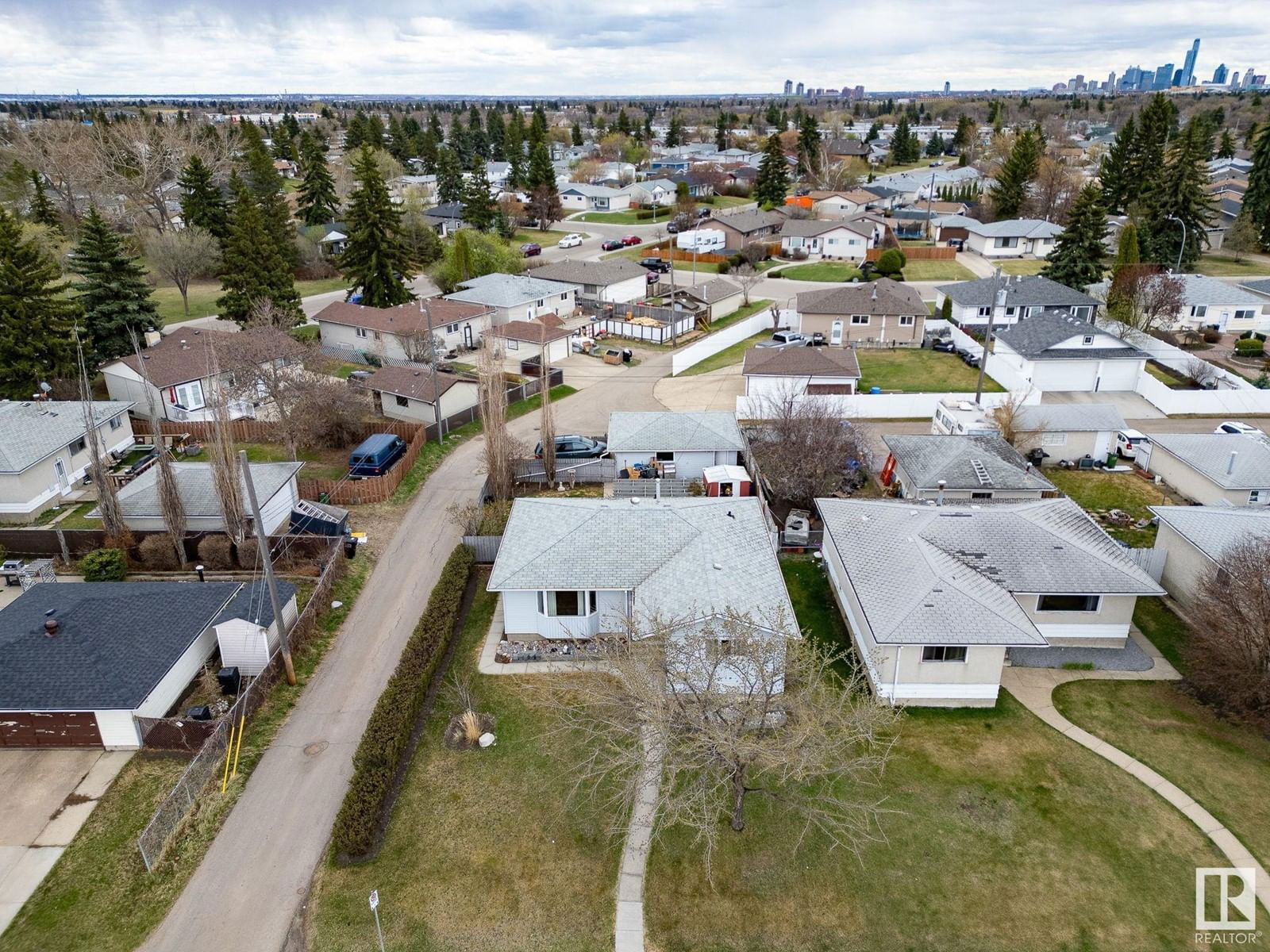10507 134a Av Edmonton, Alberta