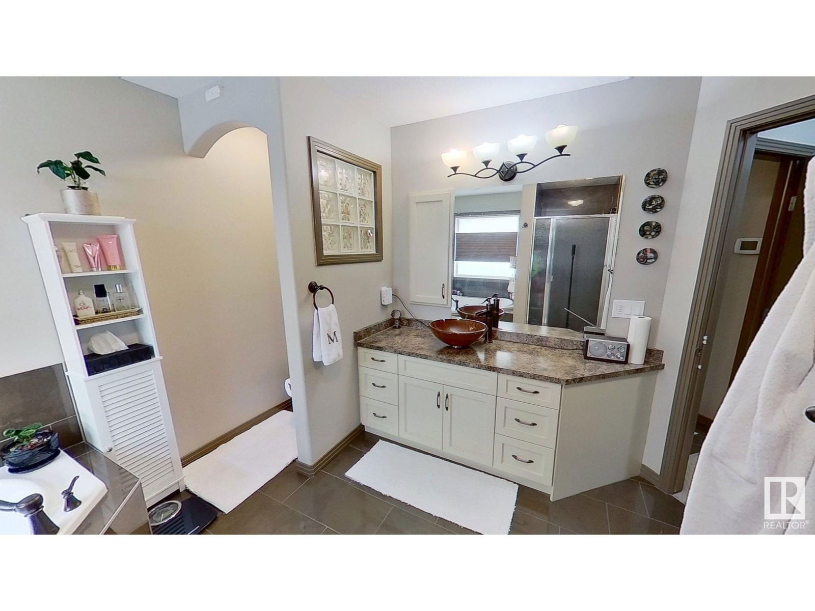 1213 CUNNINGHAM DR Image 15