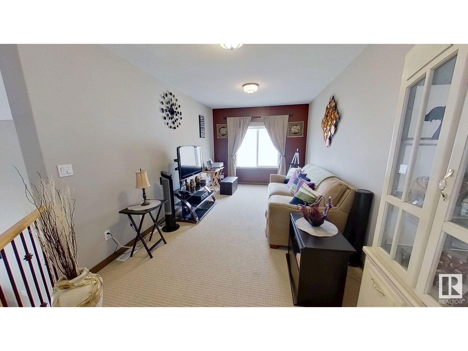 1213 CUNNINGHAM DR Image 4