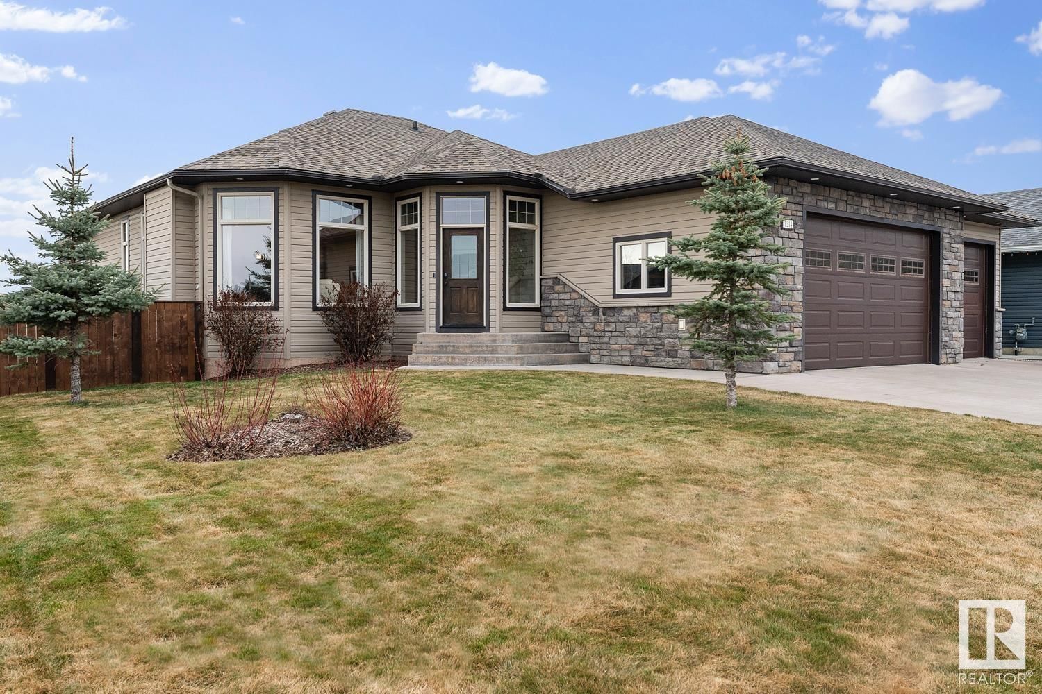 1214 18 AV Image 1
