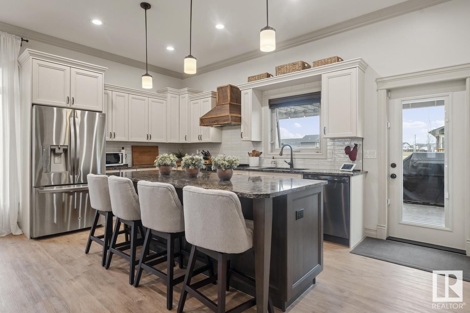 1214 18 AV Image 13