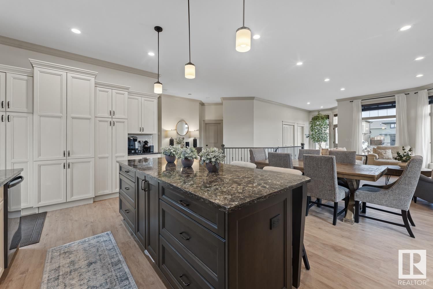 1214 18 AV Image 16