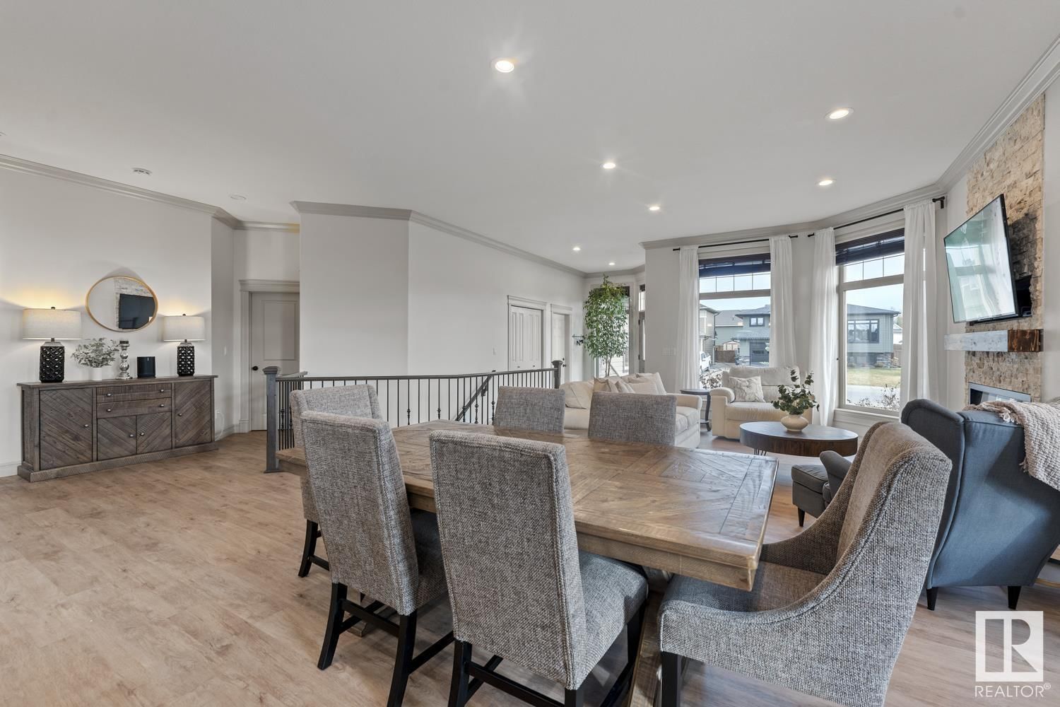 1214 18 AV Image 17