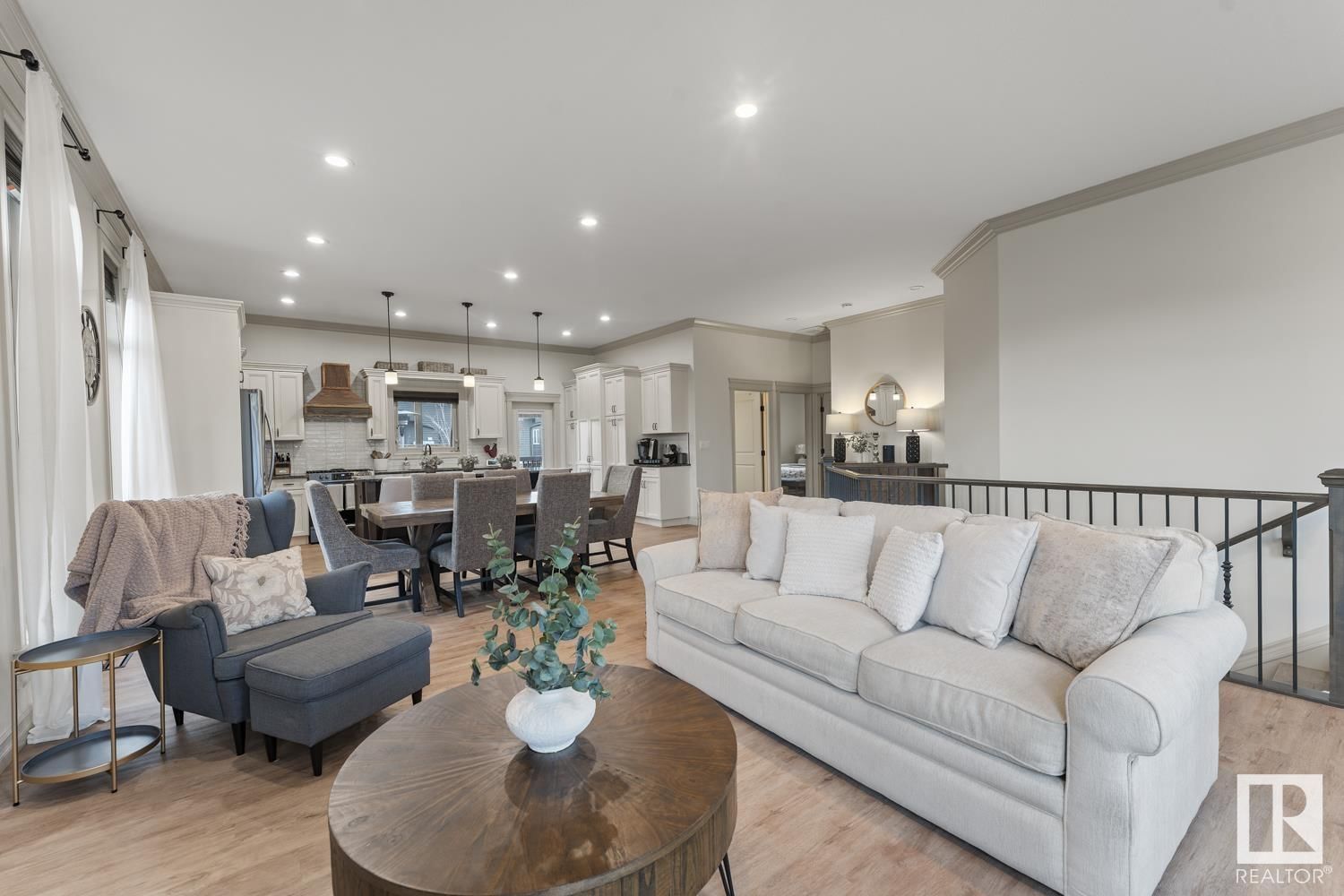 1214 18 AV Image 22