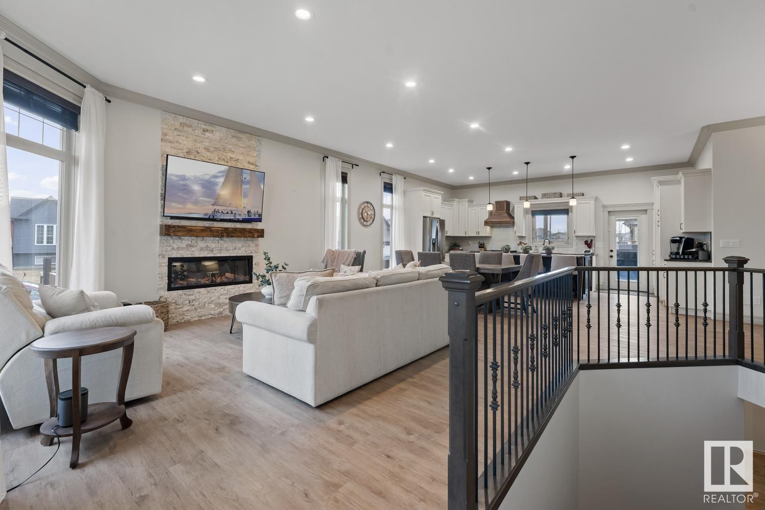 1214 18 AV Image 23