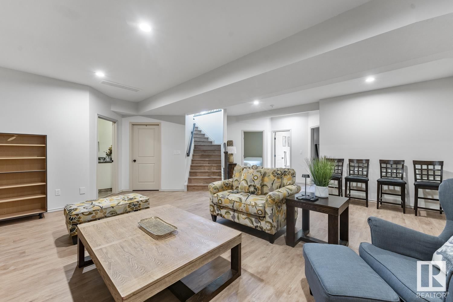 1214 18 AV Image 39