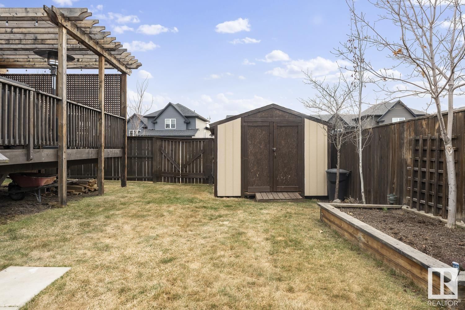 1214 18 AV Image 4
